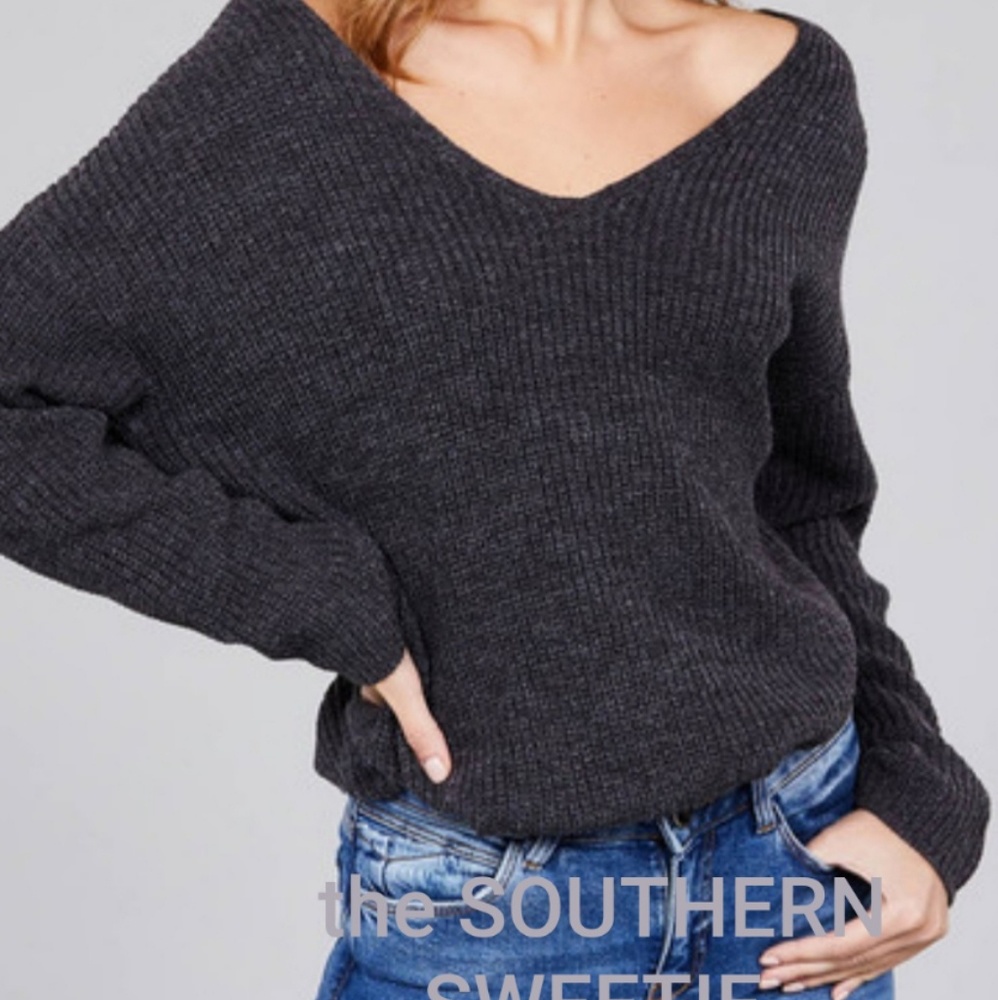 Back knot sweater - Picture 2 of 6